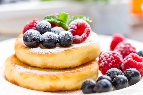 Resep syrnyky dengan Buah Berry